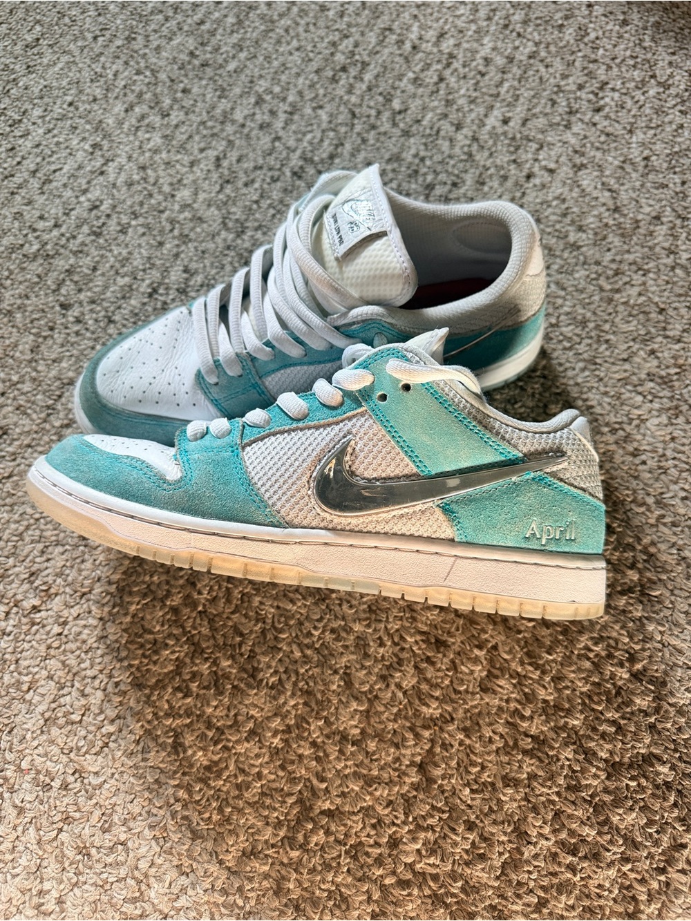 Nike Low-Top April, Sneakers in Turquoise,  White & Silver